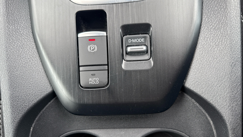 Nissan Qashqai 1.3 DiG-T MH Acenta Premium 5dr Petrol Hatchback